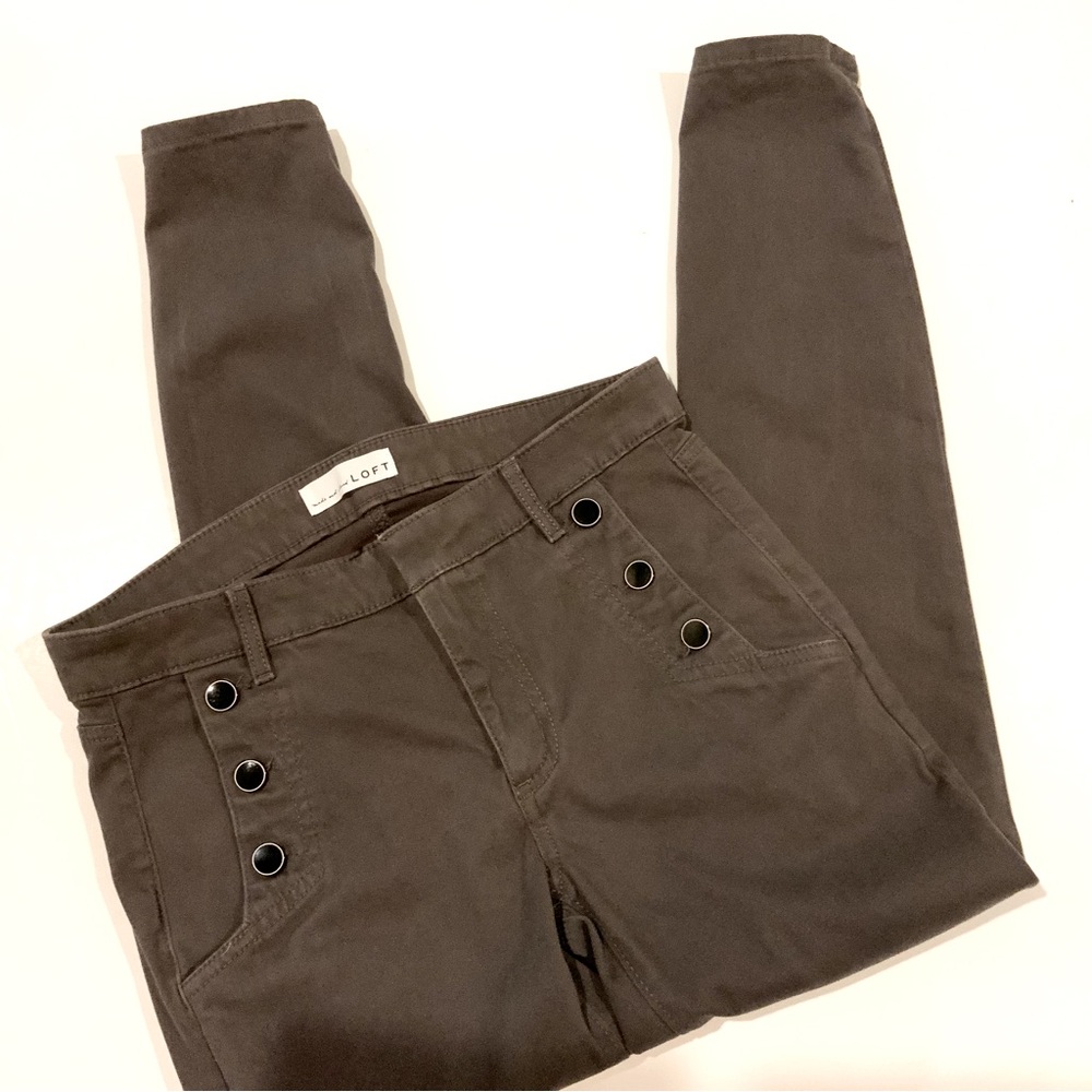 Women’s size 2 LOFT ankle pants in brown gray color